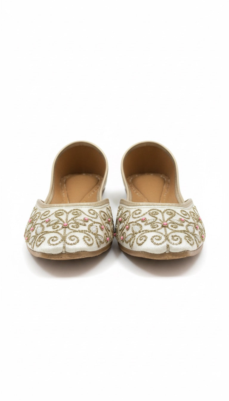 Gulnaar Ivory Embroidered Juttis
