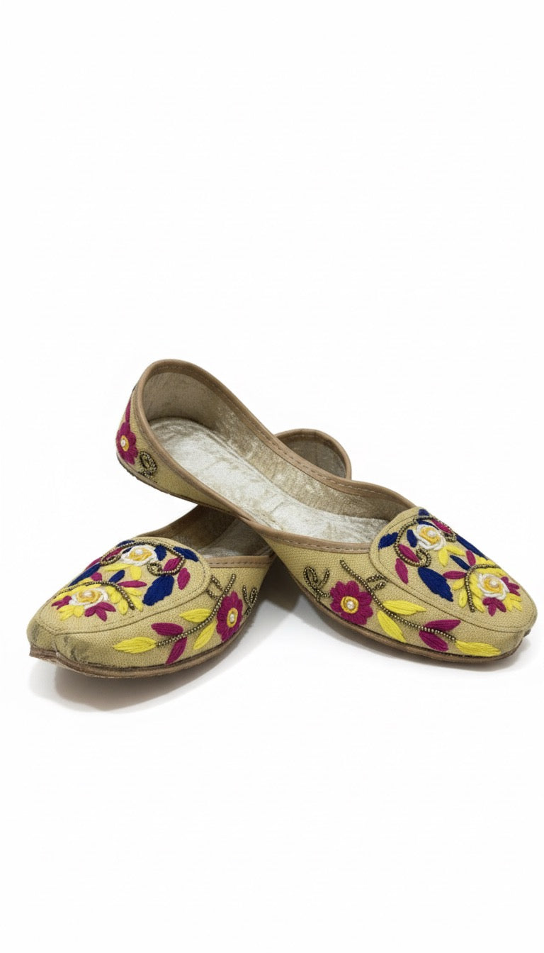 Royal Phulkari Embroidered Juttis