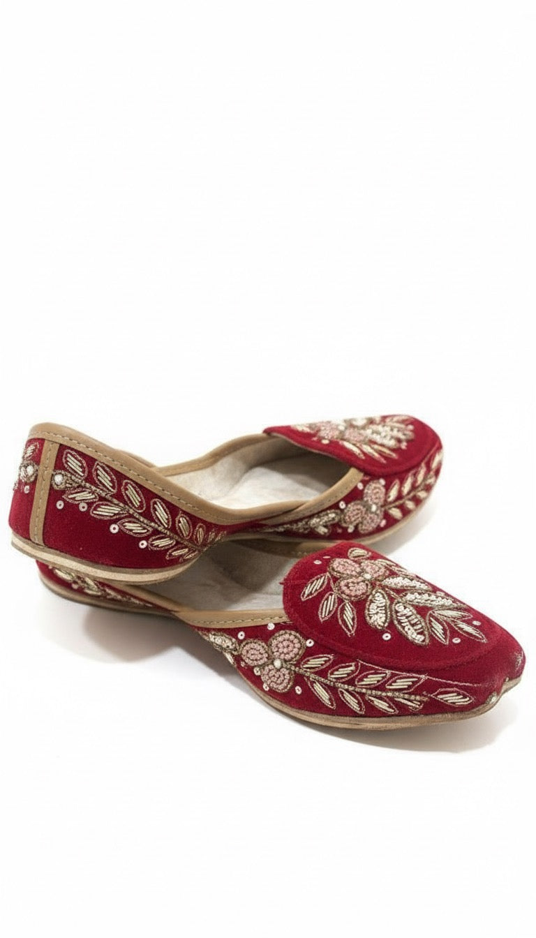 Royal Gulab Velvet Juttis