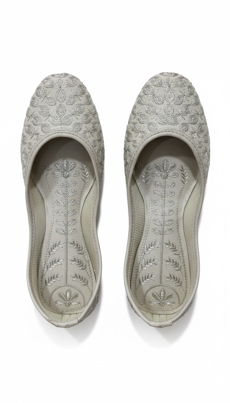 Royal Silver Handcrafted Juttis